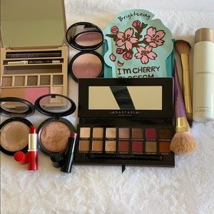 Dream glam girl makeup bundle ⭐️